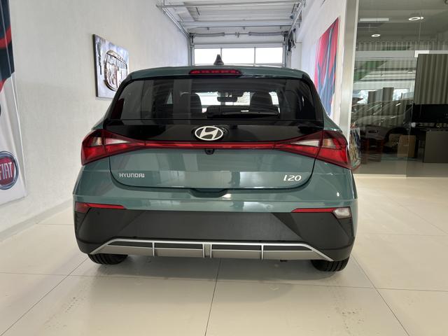 Hyundai i20 GO! Mangrove Green, Beispielbilder, ggf. teilweise mit Sonderausstattung