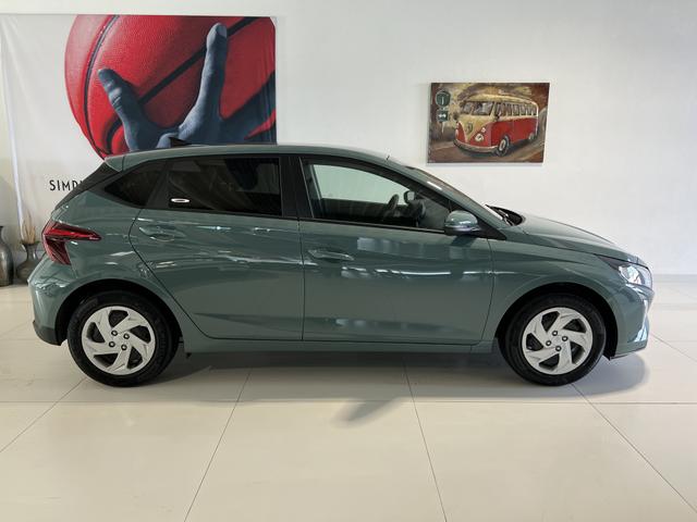 Hyundai i20 GO! Mangrove Green, Beispielbilder, ggf. teilweise mit Sonderausstattung