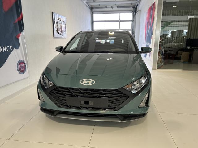 Hyundai i20 GO! Mangrove Green, Beispielbilder, ggf. teilweise mit Sonderausstattung