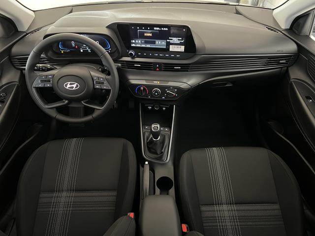 Hyundai i20 GO Atlas White, Beispielbilder, ggf. teilweise mit Sonderausstattung