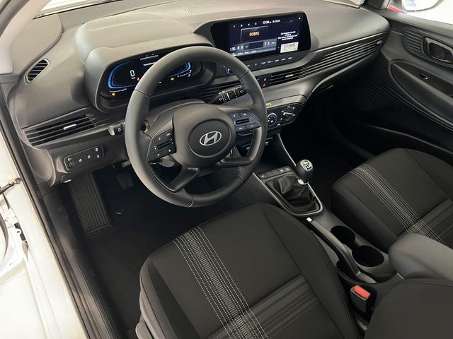 Hyundai i20 GO Atlas White, Beispielbilder, ggf. teilweise mit Sonderausstattung