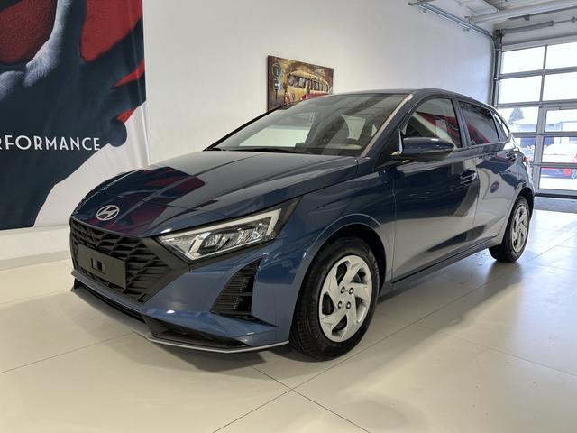 Hyundai i20 - GO 1.2 MPI 58 kW (79 PS) Licht Paket! Navigationssystem, Bluetooth, DAB, Klimaanlage, Rückfahrkamera, Apple CarPlay, Android Auto, PDC hinten, Sitzheizung, Lenkradheizung, Spurassistent, Tempomat uvm. Lagerfahrzeug