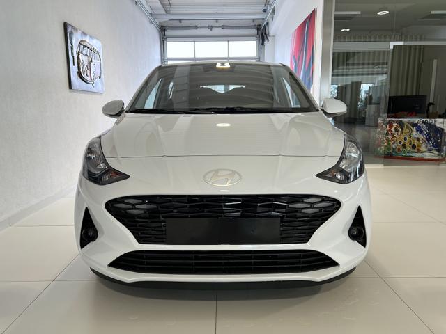 Hyundai i10 Go Plus 1.0 Atlas White, Beispielbilder, teilweise mit Sonderausstattung