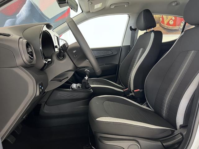 Hyundai i10 Go Plus 1.0 Atlas White, Beispielbilder, teilweise mit Sonderausstattung