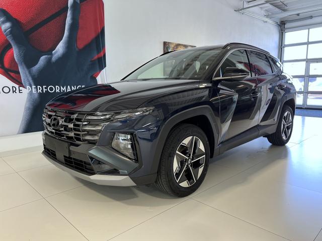 Hyundai TUCSON - GO! PLUS 1.6 T-GDI Hybrid 4WD AT 158 kW / 215 PS Zwei-Ton-Lackierung, 2-Zonen-Klimaautomatik, Android Auto, Apple CarPlay, Voll-LED Scheinwerfer, Keyless Go, Navigationssystem, Virtual Cockpit, 18 Zoll Leichtmetallfelgen, uvm.