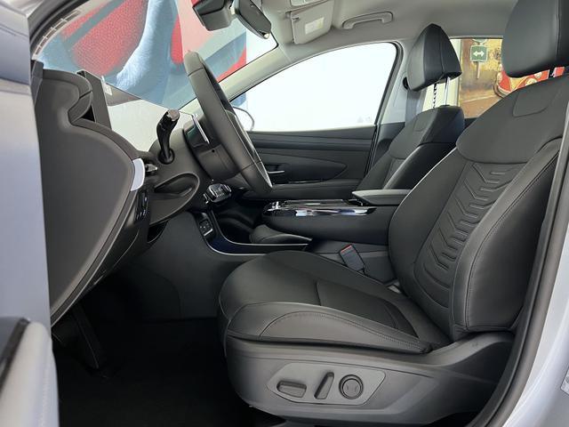 Hyundai Tucson GO Plus Shimmering Silver