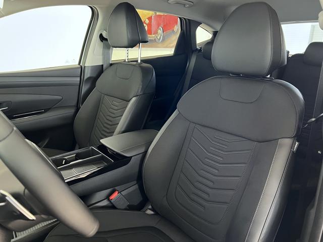 Hyundai Tucson GO Plus Shimmering Silver