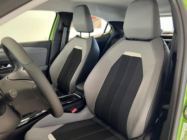 Opel Mokka Ikone Grün