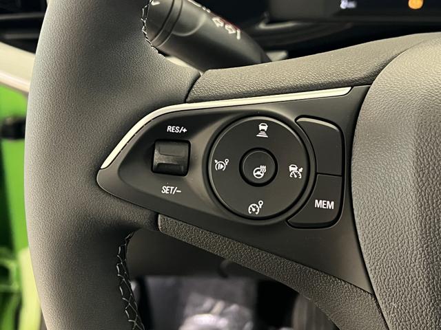 Opel Mokka Ikone Grün
