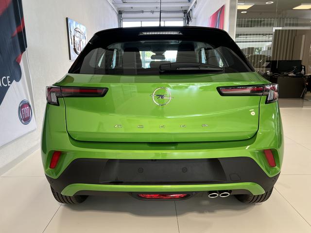 Opel Mokka Ikone Grün