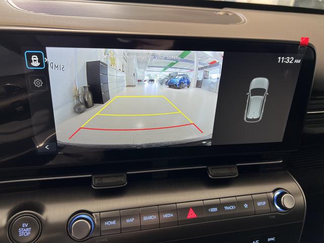 Hyundai KONA GO 65,4 kWh 160 kW (218 PS) Sitzheizung, Lenkradheizung, Navigationssystem, Apple CarPlay, Android Auto, 2-Zonen-Klimaautomatik, Verkehrszeichenerkennung, ACC, Virtual Cockpit, LED-Scheinwerfer, 17" Leichtmetallfelgen, uvm. 