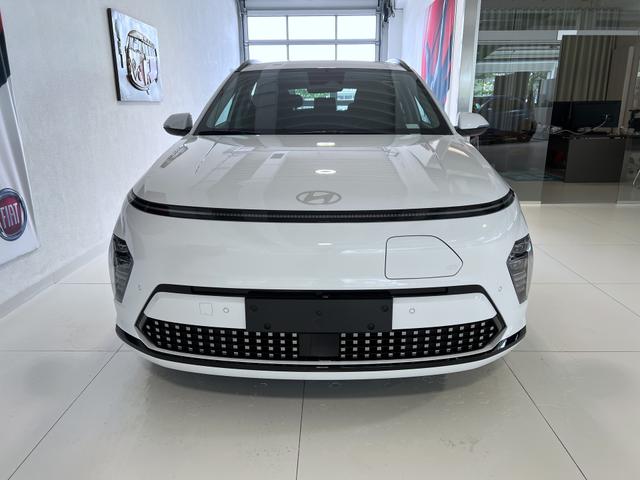 Hyundai Kona EV Atlas White