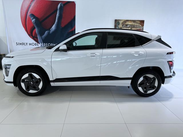 Hyundai Kona EV Atlas White
