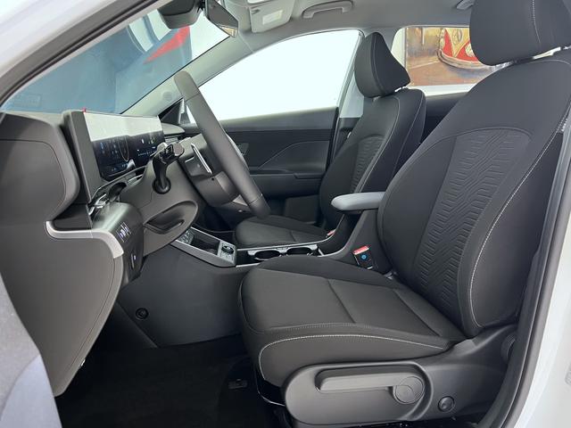 Hyundai Kona EV Atlas White