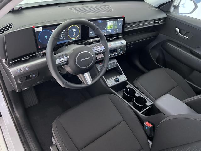 Hyundai Kona EV Atlas White