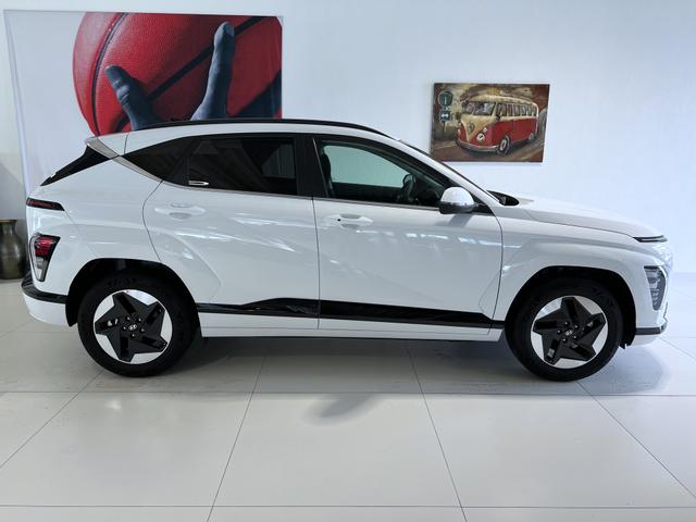 Hyundai Kona EV Atlas White