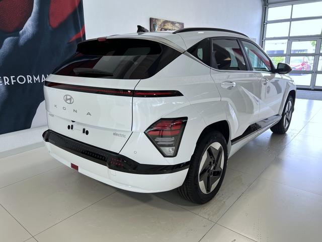Hyundai Kona EV Atlas White