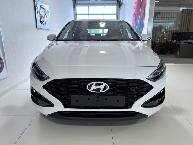 Hyundai i30 GO Atlas White