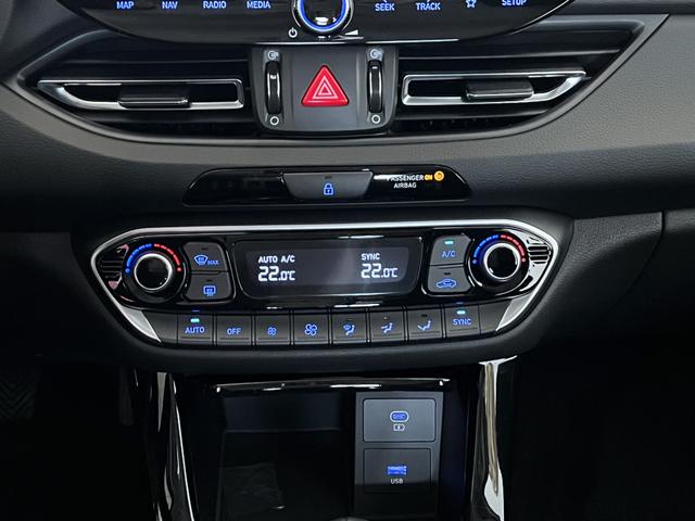 Hyundai i30 GO Atlas White