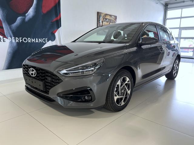 Hyundai i30 - GO 1.0 T-GDI 73 kW (100 PS) Toter-Winkel-Assistent, 2-Zonen-Klimaautomatik, PDC vorne und hinten, Rückfahrkamera, LED-Scheinwerfer, Sitzheizung, Lenkradheizung, Navigationssystem, Radio mit DAB, Apple CarPlay, Android Auto, 16 Zoll Leichtmetallfelgen