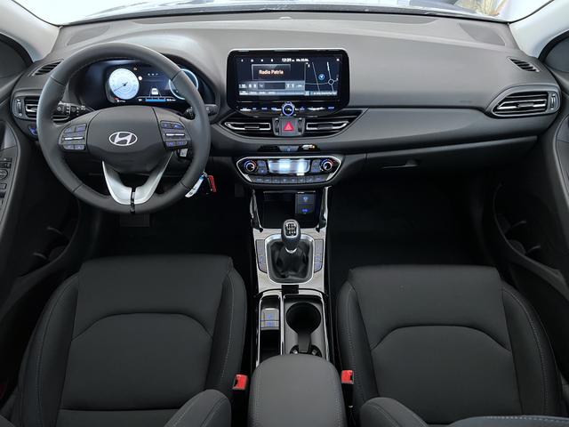 Hyundai i30 GO Meta Blue Pearl