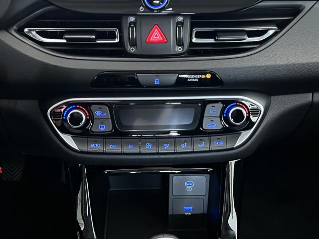 Hyundai i30 GO Meta Blue Pearl