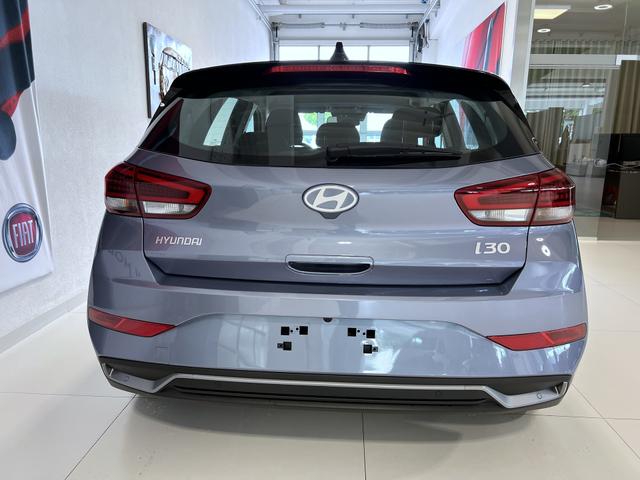 Hyundai i30 GO Meta Blue Pearl