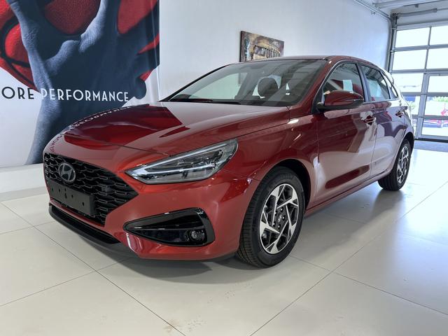 Hyundai i30 - GO 1.0 T-GDI 73 kW (100 PS) 2-Zonen-Klimaautomatik, Einparkhilfe vorne und hinten, Rückfahrkamera, LED-Scheinwerfer, Sitzheizung, Lenkradheizung, Navigationssystem, Radio mit DAB, Apple CarPlay, Android Auto, 16 Zoll Leichtmetallfelgen, uvm.