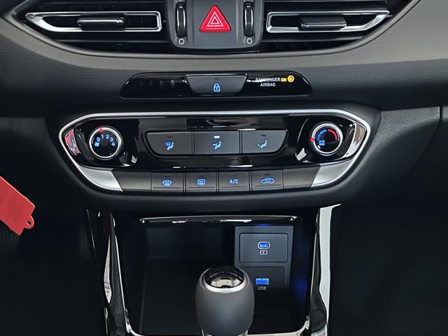 Hyundai i30 DCT GO Ultimate Red