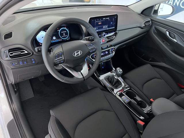 Hyundai i30 GO Atlas White