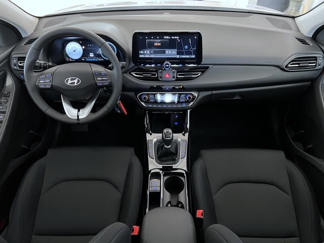 Hyundai i30 GO Atlas White