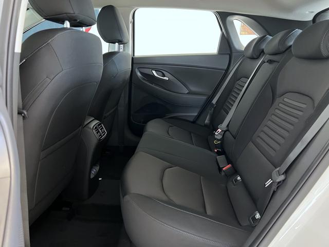 Hyundai i30 GO Atlas White