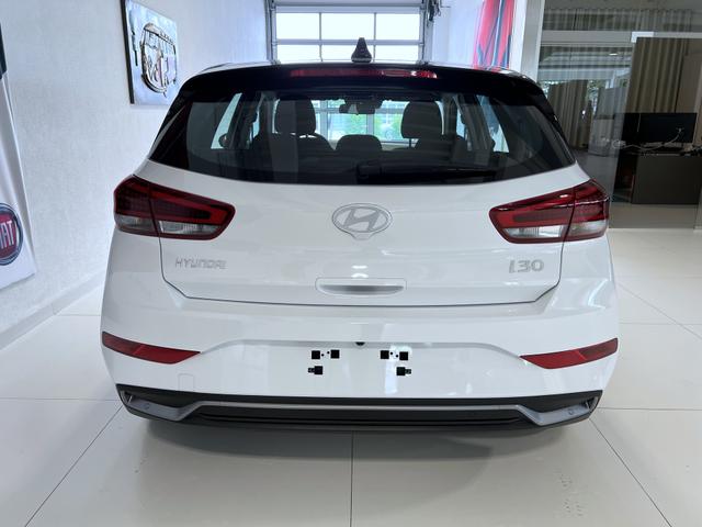 Hyundai i30 GO Atlas White