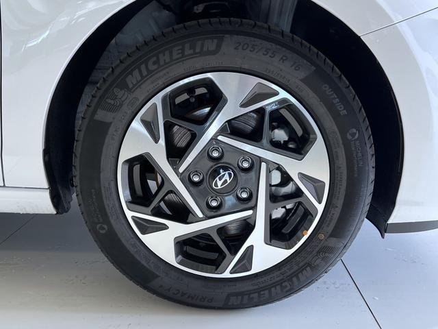 Hyundai i30 GO Atlas White