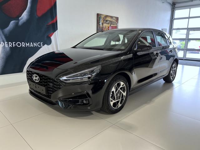 Hyundai i30 - GO 1.0 T-GDI 73 kW (100 PS) Toter-Winkel-Assistent, 2-Zonen-Klimaautomatik, PDC vorne und hinten, Rückfahrkamera, LED-Scheinwerfer, Sitzheizung, Lenkradheizung, Navigationssystem, Radio mit DAB, Apple CarPlay, Android Auto, 16 Zoll Leichtmetallfelgen