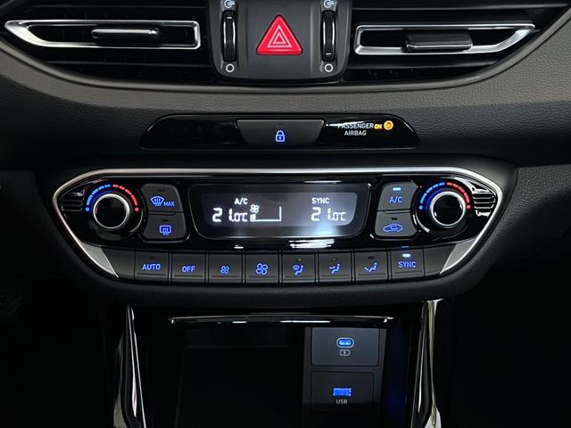 Hyundai i30 GO Abyss Black