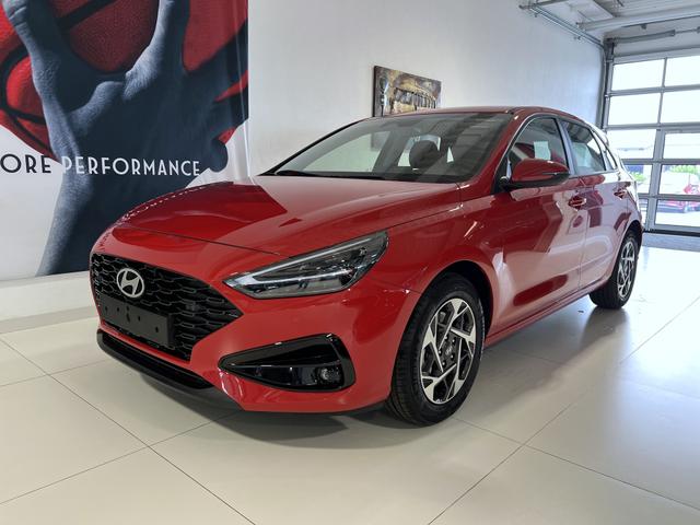 Hyundai i30 - GO 1.0 T-GDI 73 kW (100 PS) Toter-Winkel-Assistent, 2-Zonen-Klimaautomatik, PDC vorne und hinten, Rückfahrkamera, LED-Scheinwerfer, Sitzheizung, Lenkradheizung, Navigationssystem, Radio mit DAB, Apple CarPlay, Android Auto, 16 Zoll Leichtmetallfelgen