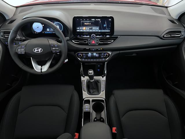 Hyundai i30 Go Engine Red