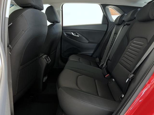 Hyundai i30 Go Engine Red