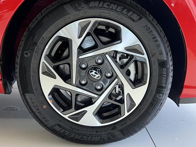 Hyundai i30 Go Engine Red