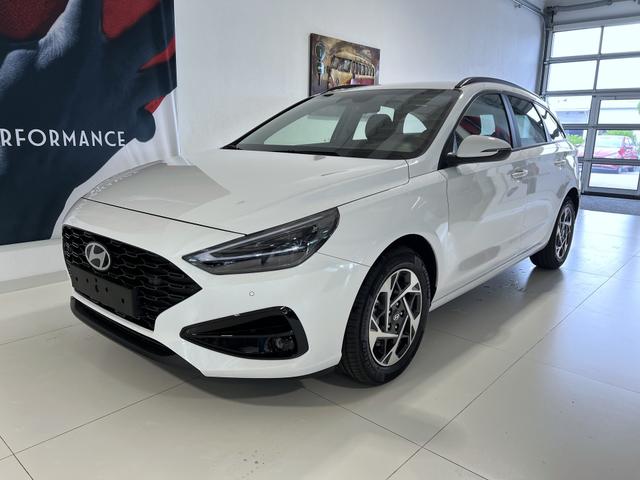 Hyundai i30 - GO 1.0 T-GDi 73 kW (100 PS) Klimaanlage, Sitzheizung, Lenkradheizung, Navigationssystem, DAB, Apple CarPlay, Android Auto, Bluetooth, Freisprecheinrichtung, USB-Anschluss, Digitales Cockpit, LED-Abblendlicht, Dachreling, 16 Zoll Leichtmetallfelgen, uvm.