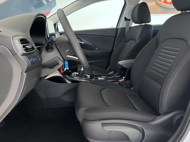 Hyundai i30 GO Serenity White