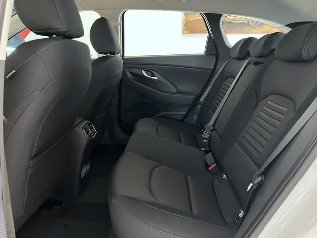 Hyundai i30 GO Serenity White