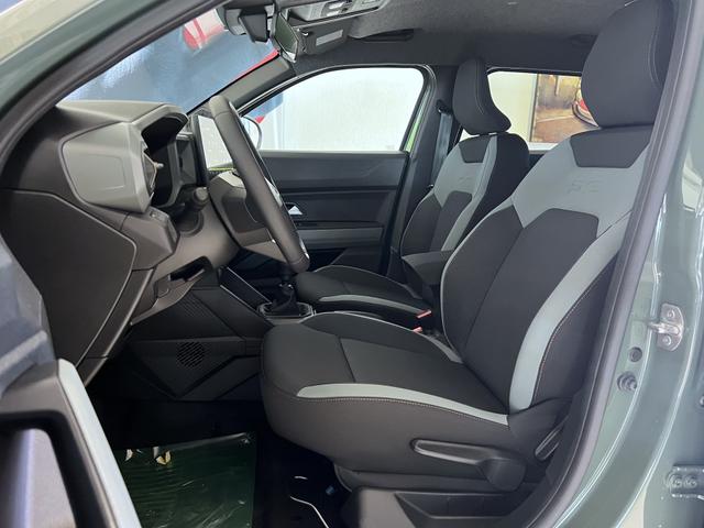 Dacia Duster Extreme Grün