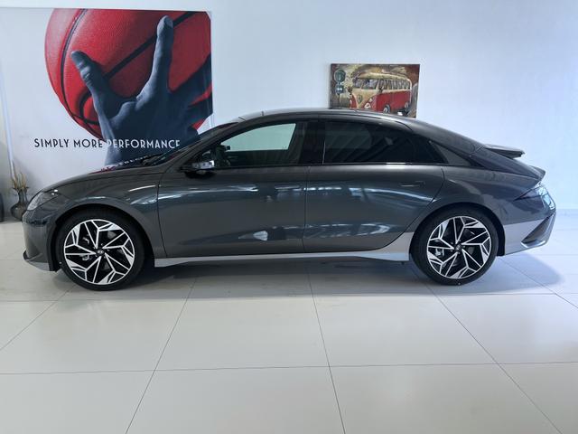 Hyundai IONIQ 6 Grau Top Line