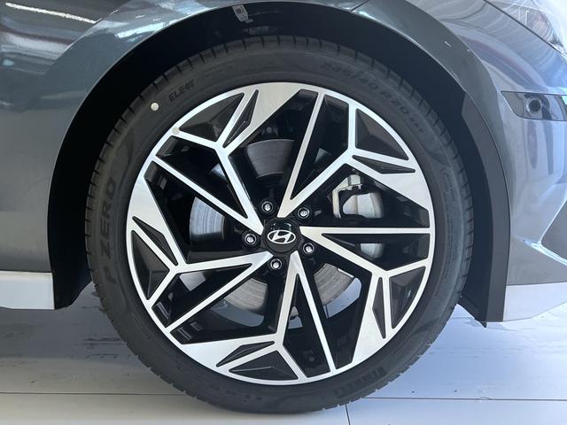 Hyundai IONIQ 6 Grau Top Line