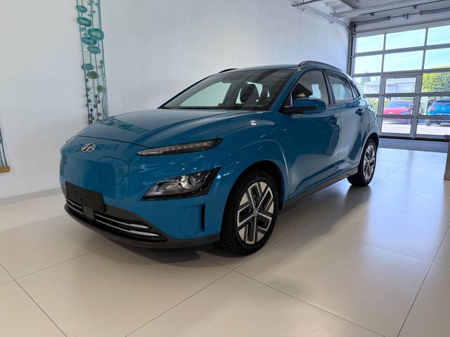 Hyundai KONA - Select / Select-Paket Elektro 2WD Sitzheizung, Lenkradheizung, Klimaautomatik, Radio, DAB, Bluetooth, Einparkhilfe, Rückfahrkamera, Lichtsensor, Abstandstempomat, Keyless Go, Digital Cockpit, uvm.