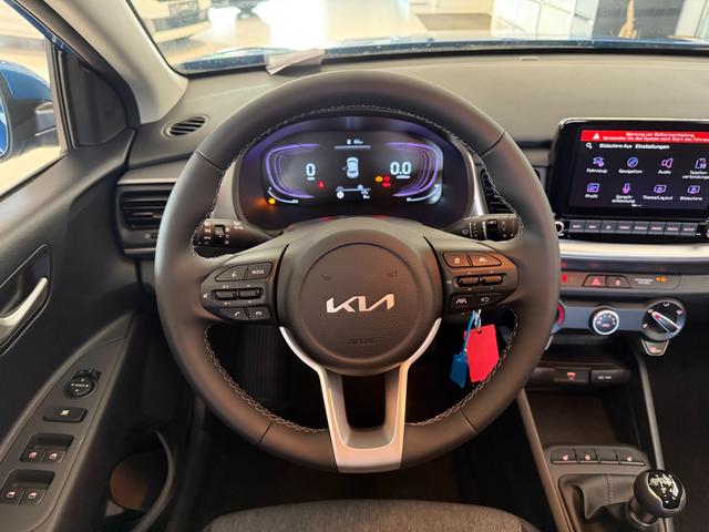 Kia Stonic Blau