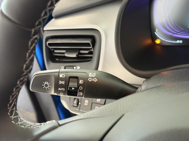 Kia Stonic Blau