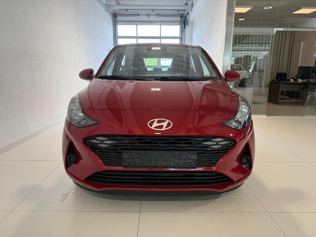 Hyundai i10 Go Rot